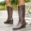 Botas de Caballero Western Bordadas de Tacón Medio Europeas y Americanas Tallas Grandes 2026 Botas de Mezclilla de Comercio Exterior Botas de Media Caña Botas Transfronterizas Botas Largas para Mujer