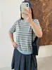 Suéter de tricô listrado vintage feminino plus size, coleção outono 2026, camiseta básica color block de gola redonda de caimento solto para mulheres plus size