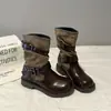 Novo design de fivela de cinto, botas de moda estilo coreano retrô com bico redondo, botas de montaria, botas estilosas de cano médio para mulheres, botas de motocicleta