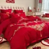 Juego de Cuatro Piezas de Boda de Alta Calidad Estilo Chino Rojo Grande Edredón Bordado para Dote Sábana Funda de Almohada Ropa de Cama para Habitación de Recién Casados