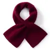 Nueva colección de otoño e invierno: Bufandas de punto de cachemira de color liso para hombres y mujeres, versátiles y a la moda, con un diseño perforado de punto cruz