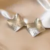 Pendientes Geométricos de Textura Irregular Plateados para Mujer, Estilo Europeo y Americano, Simples y Únicos, Pendientes Elegantes y Lujosos