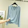 Roupa Exterior Camiseta de Manga Longa de Algodão Modal Feminina Primavera e Verão Tamanho Grande com Capuz Decote V Solta Camisa Base Cor Sólida Pulôver Top Fino