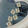Tarjeta grande de 13 mm con diseño de flor de diamante dorado de cuatro hojas, nueva de 2023, material de tienda japonés hecho a mano, venta directa de fábrica al por mayor