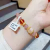 Pulsera de Cuentas de Cristal de Fresa Natural Simple y Elegante para Mujer, con un Diseño Único, Accesorio de Moda y Versátil para el Trayecto al Trabajo