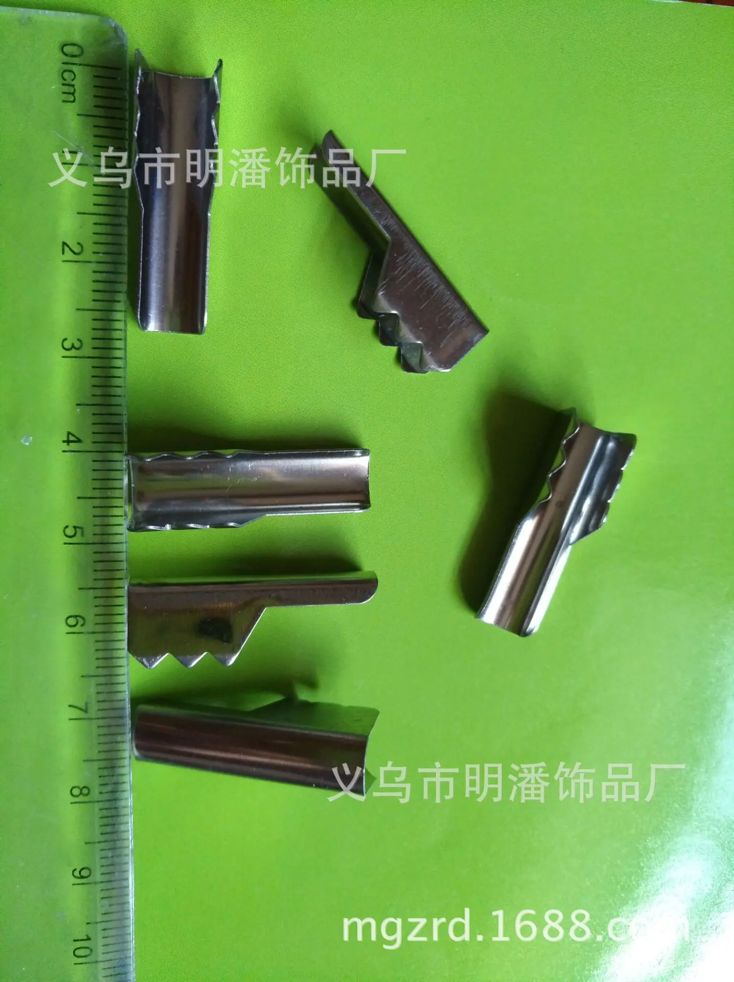 三齿大大扣