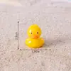 Paisaje en Miniatura Lindo Patito Amarillo Muñeco de Animal Decoración Navideña DIY Accesorios Coche Escritorio Mini Adornos Pequeños