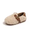 Sapatos de Algodão para Meninas Sapatos Peludos 2026 Outono/Inverno Novo Estilo Sapatos Quentes de Veludo Adicional para Bebês Estilo Coreano Superfície de Veludo Sapatos Casuais para Crianças Pequenas