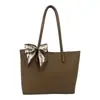 Bolso Tote de Nicho Gran Capacidad para Mujer 2026 Nuevo Elegante Versátil Bolso de Hombro Versátil de Alta Gama