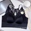 Top Tubo Sexy de Capas de Satén y Encaje Calado Espalda Descubierta para Mujer 2026 Otoño e Invierno Nuevo Sujetador Push-Up con Copas Fijas