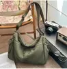 Bolsa de Ombro de Tecido de Nylon Nova Tendência Verão 2026 para Mulheres, Grande Capacidade, Bolsa Transversal Esportiva Leve, Bolsa Tote Versátil