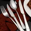 Restaurante de Hotel Juego de Dos Piezas de Cuchillo y Tenedor para Bistec de Acero Inoxidable Extra Grueso Cuchillo, Tenedor, Cuchara y Plato para Comedor en Casa Juego de Vajilla en Caja de Regalo