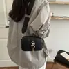 Outono de 2026 Nova Bolsa Feminina Estilo Coreano para o Trabalho Retrô Bolsa Transversal Pequena Quadrada Feminina Personalidade Moda Simples Bolsa de Ombro