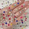 Pedras Strass de Fundo Plano Flor de Ameixa para Nail Art, Pequenas Flores Coloridas Brilhantes Decorações de Unhas, Unhas Brancas e Rosas, Strass K9 Atacado