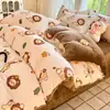 Novo conjunto de cama de quatro peças de 2026, qualidade A, seguro para bebês, forrado com fleece, espessado, de veludo de leite e macio, quente, com uma estampa fresca e leve para uso doméstico