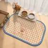 Alfombrilla universal para comida de mascotas para gatos y perros, absorbente, resistente al desgaste, a prueba de fugas, antideslizante y a prueba de salpicaduras, adecuada para que los gatos la usen como alfombrilla de alimentación