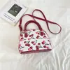 Bolsa de Mão Feminina Nova Verão 2026 Bolsa Saco Cereja Morango Estampada Bolsa de Mão Fashion Bolsa de Ombro Tendência