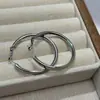 Pendientes Atemporales y Versátiles con un Diseño de Ensanchamiento Parcial, Tendencia de Moda Clásica Vintage, Pendientes Simples de Múltiples Tamaños para Mujeres