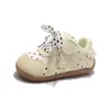 Tenis de niña de lunares con moño, nueva colección primavera/otoño 2026, zapatillas casuales para correr para bebés, lindos y estilo caricatura