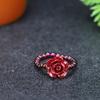 Anillo para Mujer de Cinabrio Natural de Alto Contenido al por Mayor Hecho a Mano de Flor de Rosa Pequeña Granate Trébol de Cuatro Hojas Pixiu Cuenta de la Fortuna