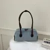 Bolso de gamuza para mujer 2026 nuevo modelo de verano, bolso de hombro vintage de alta gama Maillard para debajo del brazo, bolso tipo almohada para el trabajo