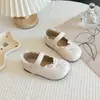 Zapatos Mary Jane de Cuero con Adorno de Encaje para Niñas 2026 Nueva Moda Versátil Casuales Planos Bordados Primavera y Otoño