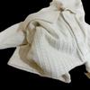 Tejido de punto texturizado suave y agradable para la piel para mujer con solapa, polo de hombro derecho, top de manga corta, top elegante para mujer