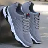 Zapatos para Hombre 2026 Nuevos Transpirables Casuales Versátiles Zapatos Negros para Hombre Zapatillas para Correr Suela Suave Zapatos Antideslizantes Superficie de Malla Zapatos Deportivos