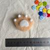 Broche Garra de Gato de Pelúcia Desenho Animado Fofo Macio Lindo Fashionável Alfinete Coração de Menina Roupas Bolsa Decorações Versáteis em estoque