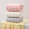 Toalha de Veludo de Bambu, Macia e Amiga da Pele, Absorvente e Não Solta Fiapos Facilmente, Toalha de Rosto Doméstica de Veludo Coral, Fabricante Atacadista e Personalizado