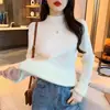 Suéter grosso e quente de gola alta média para outono e inverno para mulheres, blusa de base de tricô, cor sólida, estiloso, com forro interno de fleece integrado, moderno