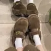 Zapatos de algodón de nuevo estilo, 2026, de suela gruesa, cálidos, sin cordones, peludos, versátiles, que aumentan la altura, modernos y con forro de felpa para el invierno