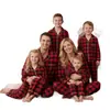 El Fabricante se Especializa en Suministrar Modelos Más Vendidos Transfronterizos de Conjuntos de Pijamas Familiares para el Hogar Estilo Navidad a Cuadros Simples y de Gama Alta