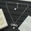 Collar Cd de Cerdo Nuevo de Dior/Di Muy Vendido para Mujer, Collar de Lujo de Gama Alta con Pedrería de Diamantes Completos, Venta Directa del Fabricante