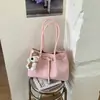 Bolso de Hombro Tejido Nuevo Verano 2026 Patrón Sencillo y Elegante para Debajo del Brazo para el Trabajo y los Viajes, Bolso de Hombro de Nicho Estilo Coreano