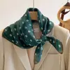 Pañuelo pequeño cuadrado de algodón y lino con estampado paisley en blanco y negro para mujer, adecuado para primavera, otoño e invierno, pañuelo para el cuello