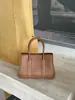 Nueva colección de primavera y verano: un bolso bandolera tejido elegante y versátil con un diseño sofisticado y único, perfecto para el uso diario y para ir al trabajo de las mujeres