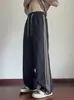 Pantalones deportivos de verano para hombre a rayas, estilo Hong Kong, tres rayas, modernos, corte holgado, retro, a rayas, pantalones casuales de pierna recta con tres rayas
