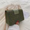 Bolsa de Verão Feminina Versátil 2024 Nova Moda Estilo Coreano Casual Elegante Costura de Algodão e Linho Bolsa de Ombro com Corrente Transversal