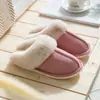 Pantuflas de Algodón Ropa de Casa de Felpa Otoño e Invierno Más Vendidas Pareja Cálidas Antideslizantes de Algodón para Mujer Pantuflas para Damas al por Mayor