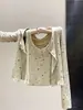 Cardigan Polca Elegante com Proteção Solar Roupa de Baixo Respirável Camada Base Top Feminino Outono Novo Estilo Versátil Peça Externa Cardigan A14514