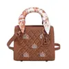 Bolso Lady Dior transfronterizo 2026 nuevo bolso bordado para mujer, bolso de mano con pañuelo de seda, bolso cruzado versátil de lujo ligero para el día a día