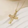 Aogu Europeo y Americano Simple Accesible Lujo Chapado en Cobre Oro de 18 Quilates Zircón Colgante de Cruz Cadena para Clavícula Collar Elegante de Nicho para Mujer