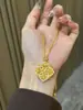 Tienda de Oro Mismo Estilo Ruyi Auspicioso Collar de Método Antiguo para Mujer, Estilo Nacional con Colgante Cuadrado Ruyi Incrustado de Diamantes, Joyería de Alta Gama de Nicho