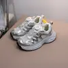 Zapatillas Deportivas de Correr para Niños y Niñas Otoño 2025 Botón Giratorio Talla 28-38 Zapatos Deportivos para Niños Grandes Zapatos de Estudiante Papá 3197