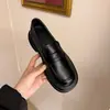 Sapatos Mocassins Preguiçosos de Solado Grosso Estilo Britânico Retrô para Mulheres 2026 Novo Outono Couro Genuíno Salto Bloco Sapatos de Couro Preto