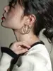 Brincos metálicos simples e versáteis estilo coreano com um toque elegante e sofisticado, populares para o dia a dia, ear cuffs de círculo geométrico e acessórios de orelha