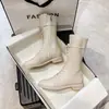Botas Martin de piel auténtica para mujer, nuevo modelo de principios de otoño 2026, botas de media caña estilo británico, botines populares de estilo europeo, botas blancas