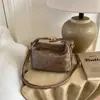 Bolso de Moda Retro para Mujer Otoño e Invierno 2025 Lujo Ligero Simple Versátil Gama Alta para Viajar al Trabajo Bolso Cruzado Versátil Bolso Versátil