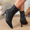 Tamanho 37 Disponível em Tamanhos Grandes 470, Botas Martin Adultas Pretas e Bordô em Estoque, Atacado para Mulheres, Estilo Europeu e Americano